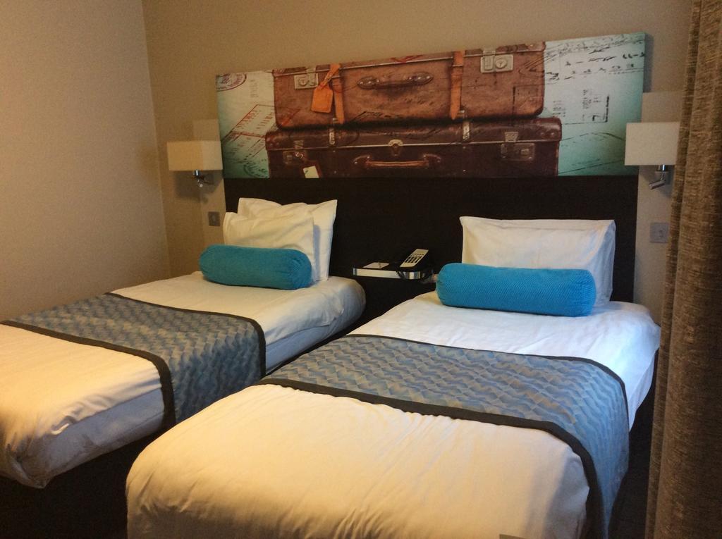 Mercure London Heathrow Airport Hillingdon Extérieur photo