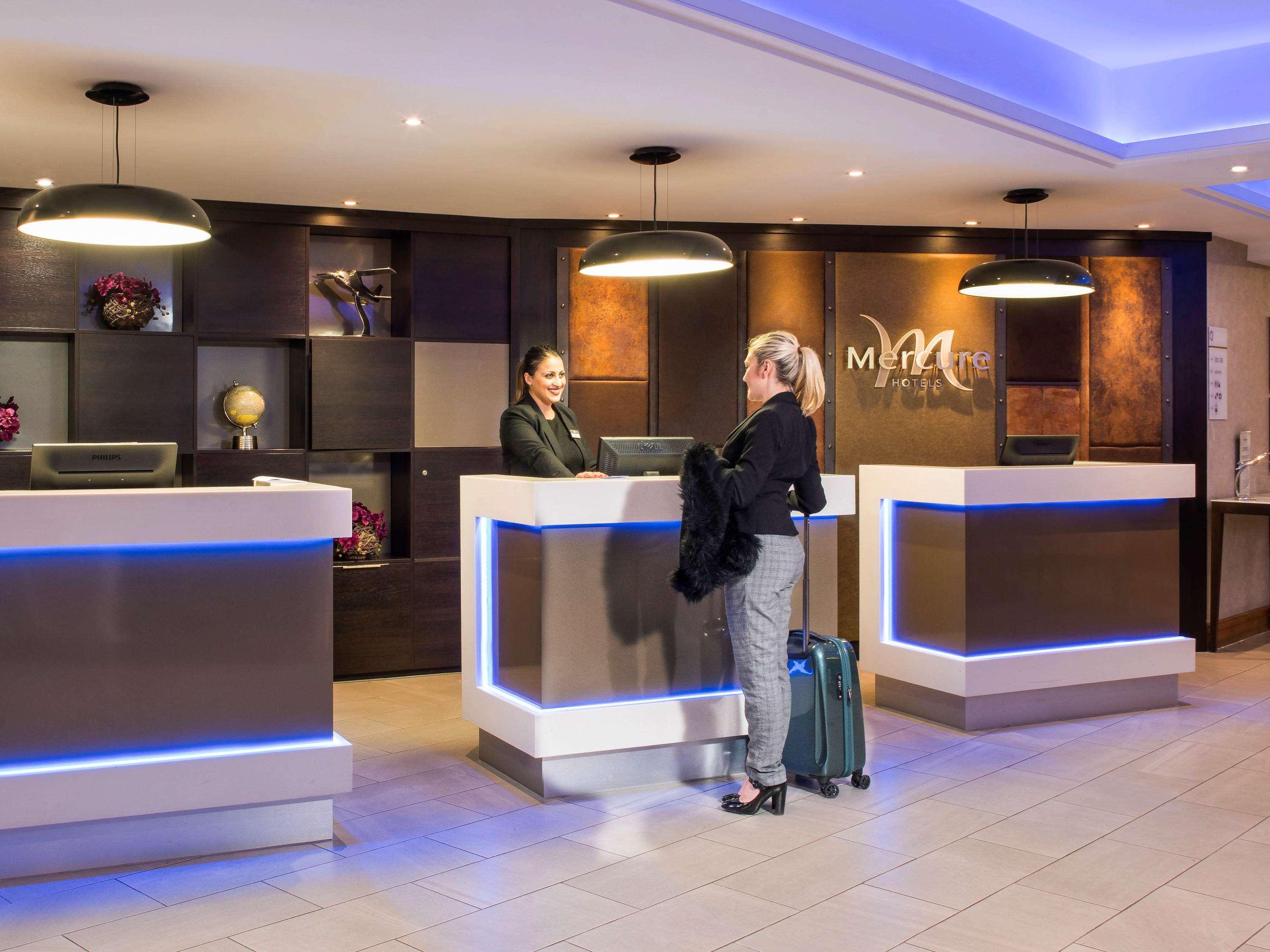 Mercure London Heathrow Airport Hillingdon Extérieur photo