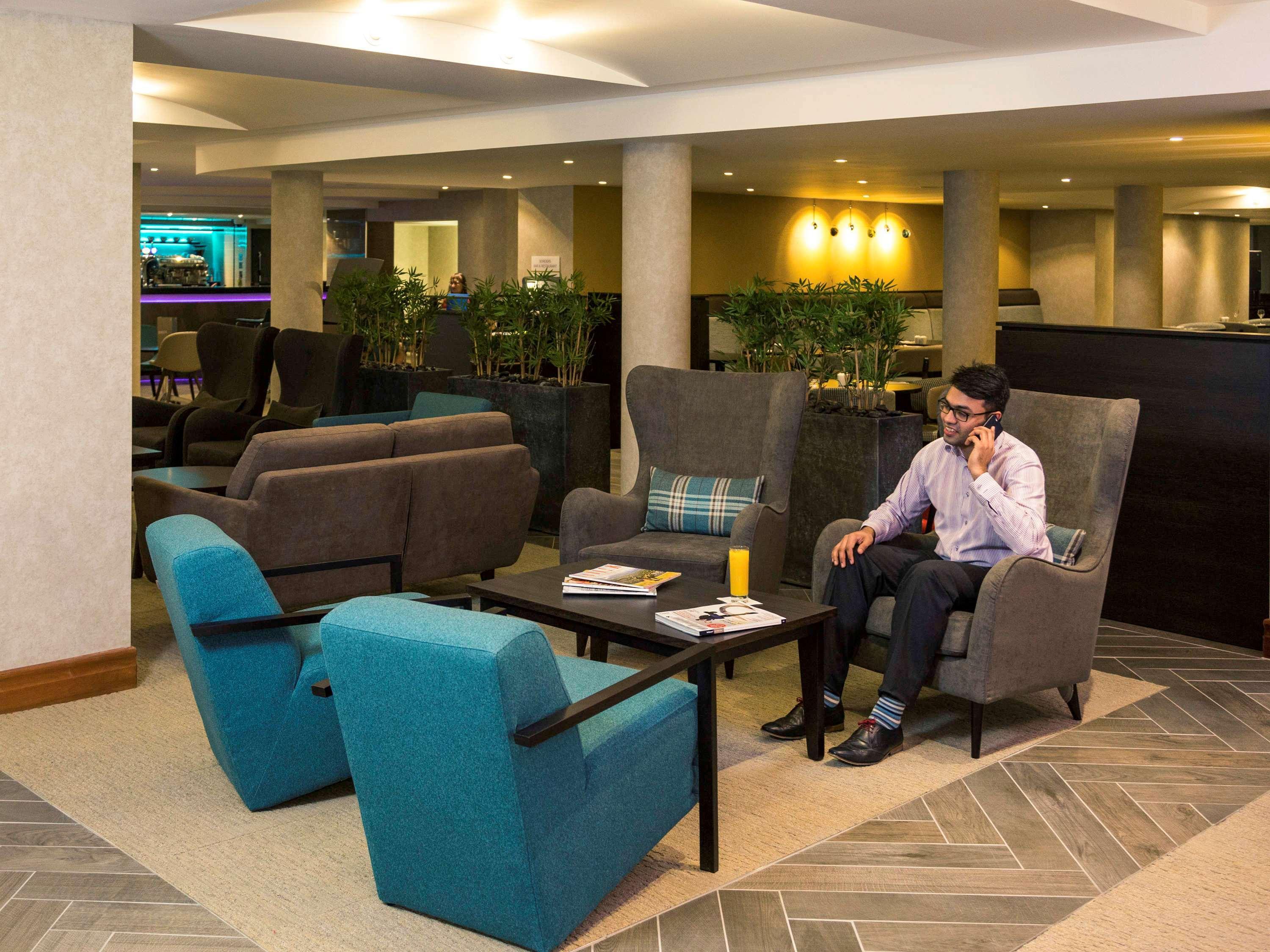 Mercure London Heathrow Airport Hillingdon Extérieur photo